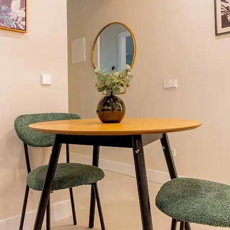 For You Rentals El Caprichotu Refugio En Madrid Con Encanto Y Tranquilidad Temporal Del2914 Exterior photo